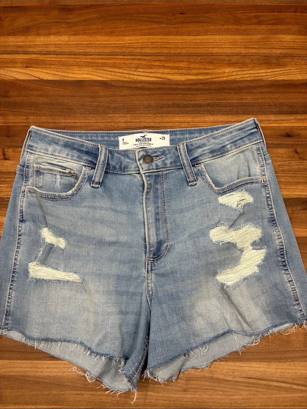 Hollister Curvy High-Rise Short 3”